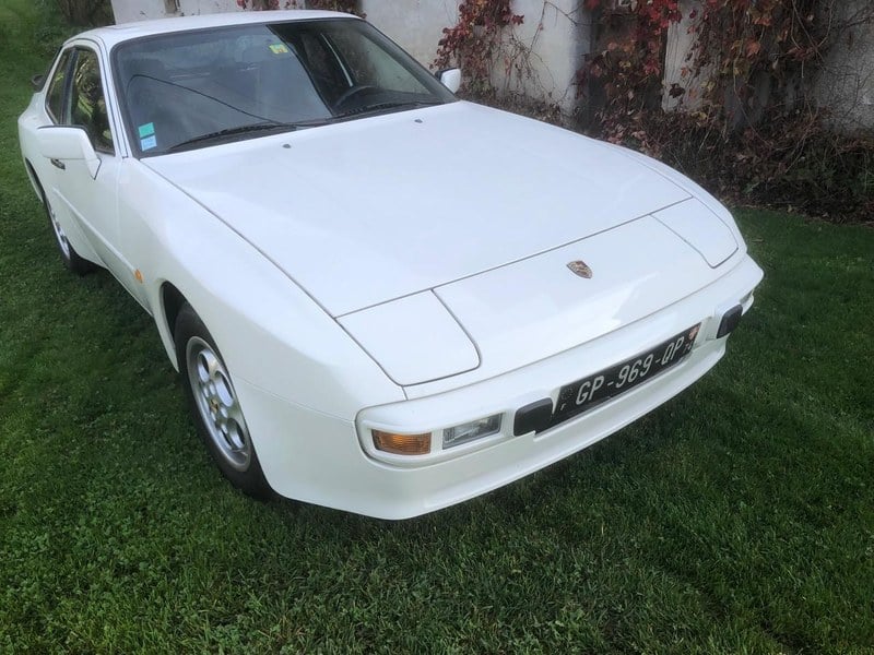 PORSCHE 944 - 1988