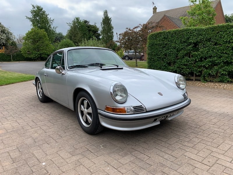Rapid Classics: Eine Suche. Alle Oldtimer. 26 » Rapid Classics: Eine Suche. Alle Oldtimer. 1971 Porsche 911 Classic 2.2 Deposit Taken