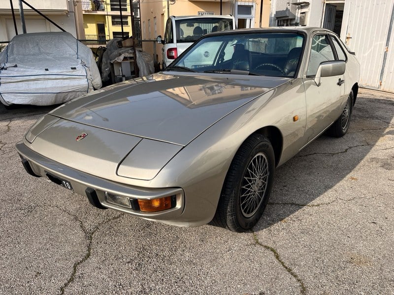 Rapid Classics: Eine Suche. Alle Oldtimer. 28 » Rapid Classics: Eine Suche. Alle Oldtimer. 1981 Porsche 924