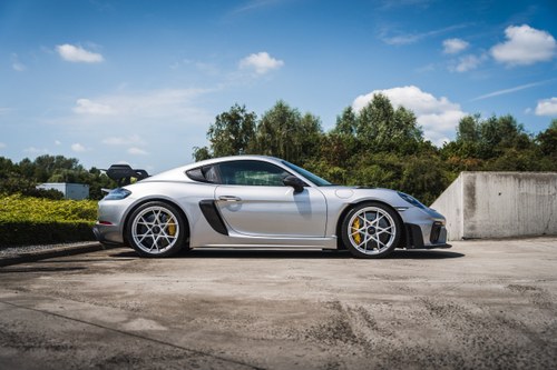 2023 Porsche 718 GT4 RS In vendita