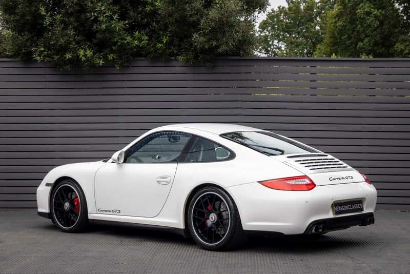 2011 Porsche 911 - 2 2011 Porsche 911 - 2