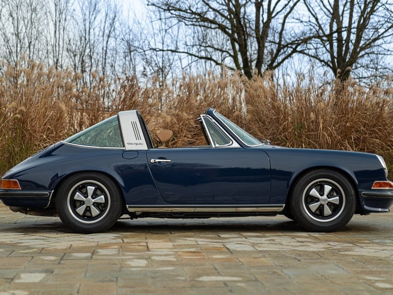 1972 PORSCHE 911 TARGA 2.4 S “OIL KLAPPE”