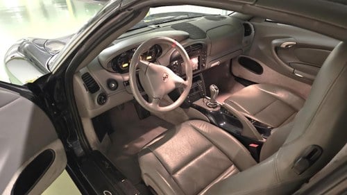 2004 PORSCHE 996 CABRIOLET A vendre