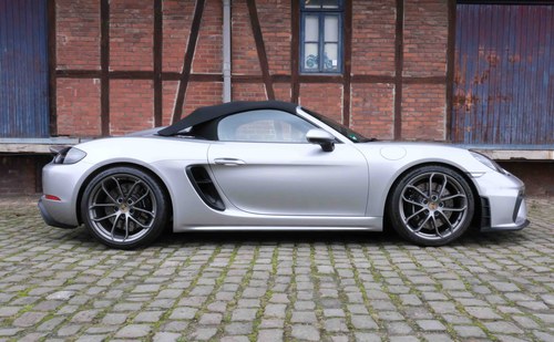 2020 Porsche Boxster 718 Spyder - like new - shipping Kaufen Bei