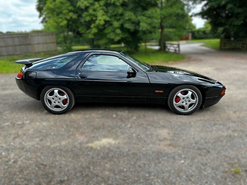 black 1991 Porsche 928 S4 with superb history & MOT 10/26 SÅLD