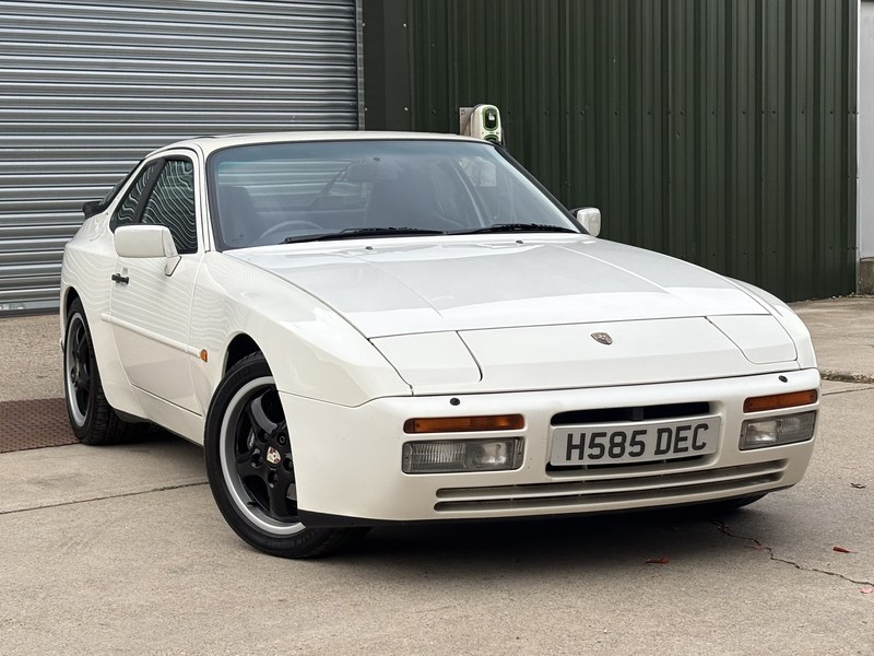 1991 Porsche 944 S2