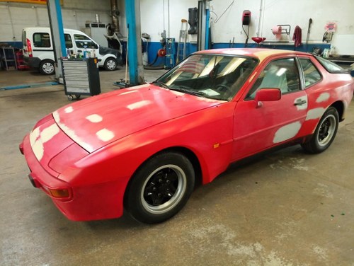 1985 PORSCHE 944 phase 1 Te koop