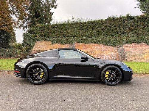 2023 Beautiful, quick and low mileage En Venta