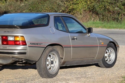 1984 PORSCHE 924 Kenwood le mans À venda
