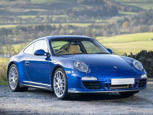 Lot 102 2011 Porsche 911 Carrera 4 GTS Coupé À venda em leilão