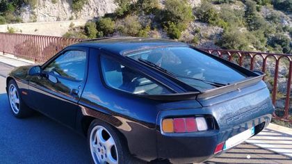 Porsche 928 S
