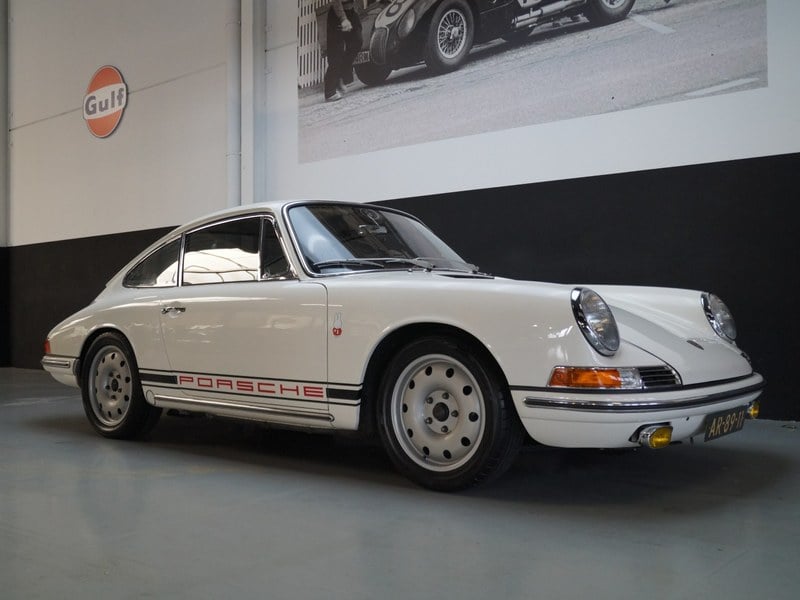 PORSCHE 911 Restomod – in the Spirit of R-Gruppe (1965)