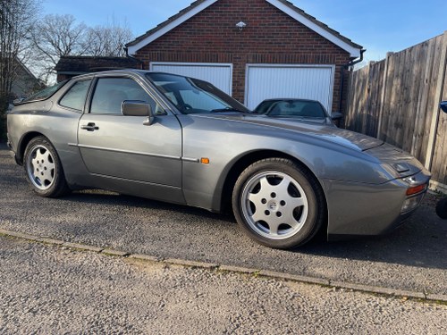 1991 Porsche 944 S2