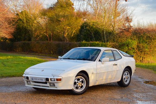 1986 Porsche 944 S 2.5L Petrol Coupe VENDIDO