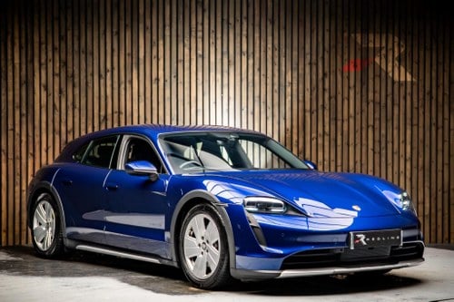 2022 Porsche Taycan Performance Plus 93.4kWh 4 Cross Turismo Te koop