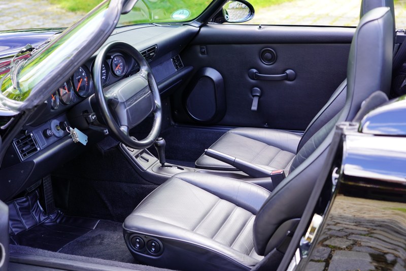 1993 Porsche 911 - 2 1993 Porsche 911 - 2