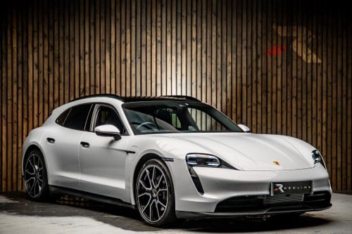 2023 Porsche Taycan Performance Plus 93.4kWh Sport Turismo A A vendre