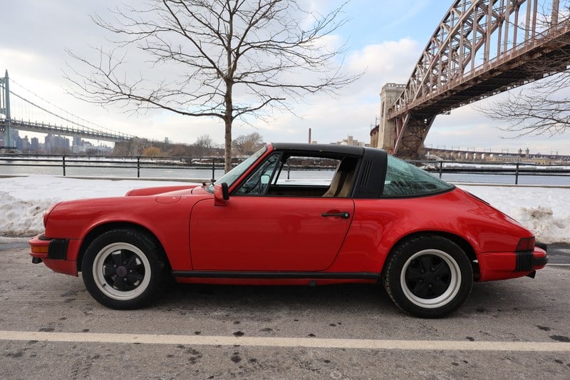1982 Porsche 911 - 2 1982 Porsche 911 - 2