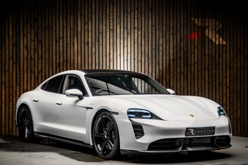 2020 Porsche Taycan Performance Plus 93.4kWh Turbo S Auto 4W À venda