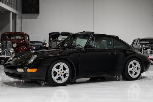 1997 PORSCHE 911 CARRERA TARGA (ONE OWNER, SIX-SPEED MANUAL) VENDIDO