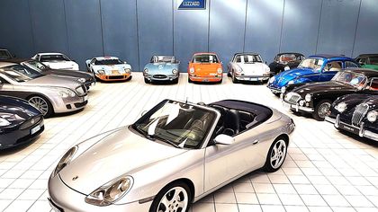 Porsche 911 Carrera 4