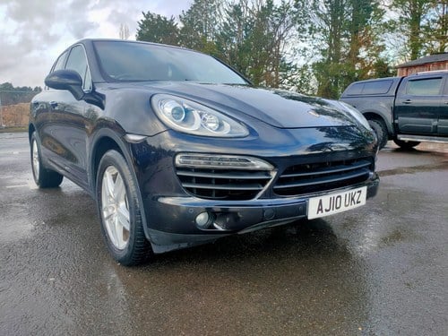 2010 Porsche Cayenne S-Hybrid/Petrol - Full Service History