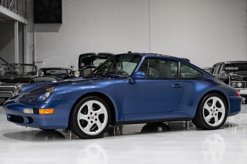 1998 PORSCHE 911 CARRERA S SUNROOF COUPE (SIX-SPEED MANUAL) VENDU