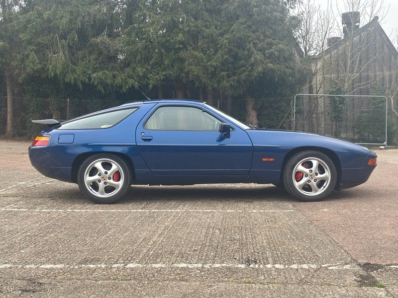 1990 Porsche 928 - 1 1990 Porsche 928 - 1