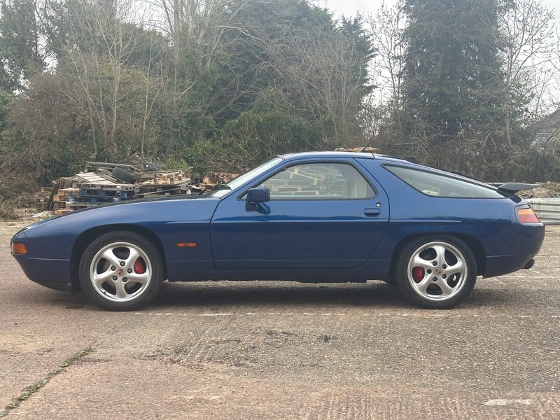 1990 Porsche 928 - 2 1990 Porsche 928 - 2