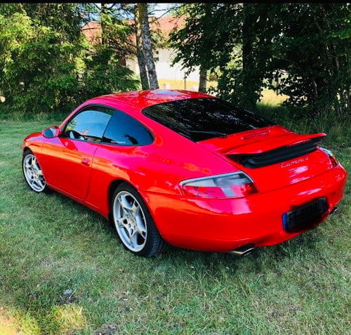 1999 Porsche 911 996 Carrera 4 Conduite à gauche
