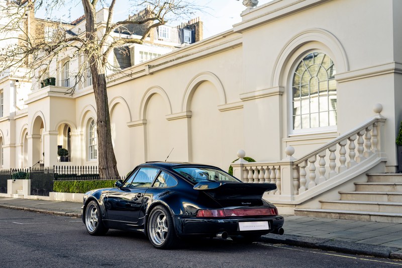 1985 Porsche 911 - 2 1985 Porsche 911 - 2