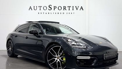 Porsche Panamera Sport Turismo 4 E-Hybrid