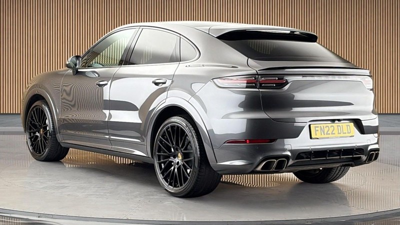 2022 Porsche Cayenne - 2 2022 Porsche Cayenne - 2