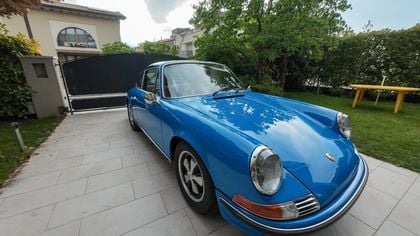 Porsche 911 2.4