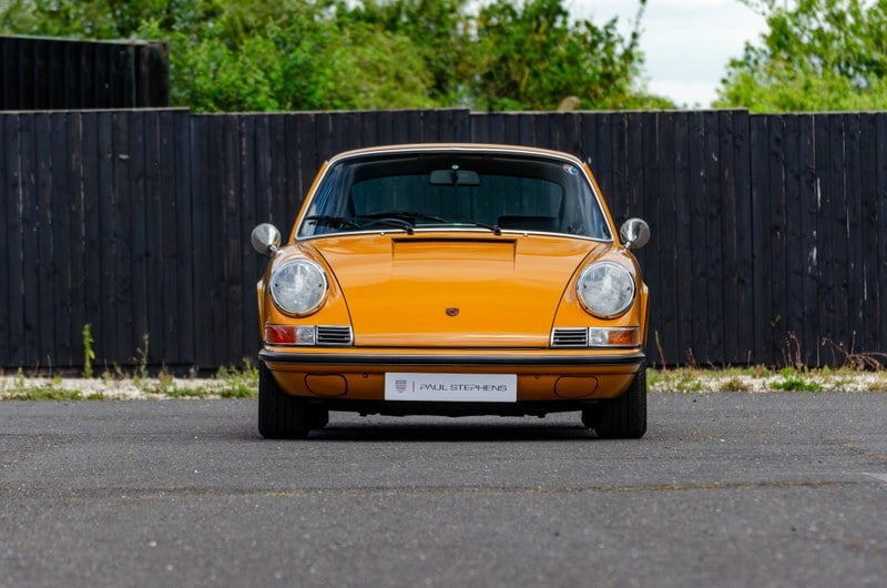 1969 Porsche 911 - 2 1969 Porsche 911 - 2