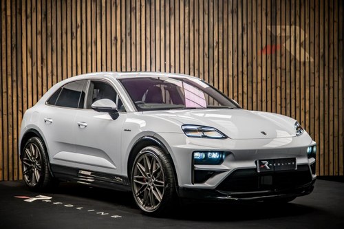 2024 Porsche Macan 100kWh Turbo Auto 4WD 5dr Na sprzedaż