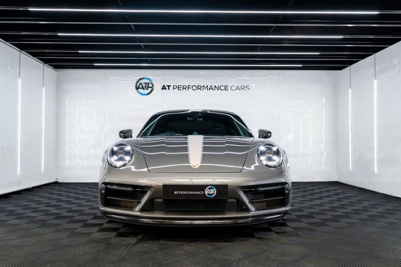 2022 Porsche 911 - 2 2022 Porsche 911 - 2