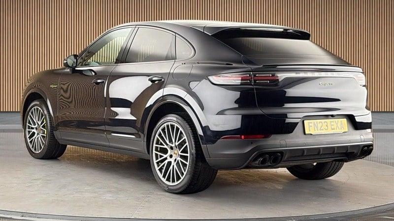 2023 Porsche Cayenne - 2 2023 Porsche Cayenne - 2