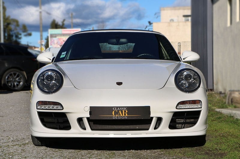 2011 Porsche 911 - 2 2011 Porsche 911 - 2