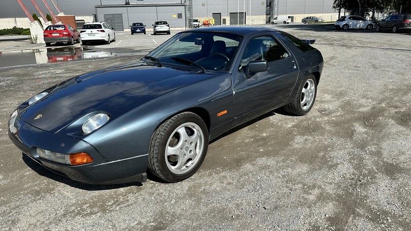 1987 Porsche 928 - 2 1987 Porsche 928 - 2