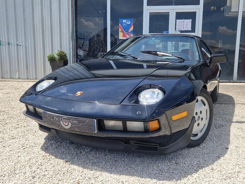 1983 Porsche 928 - 1 1983 Porsche 928 - 1