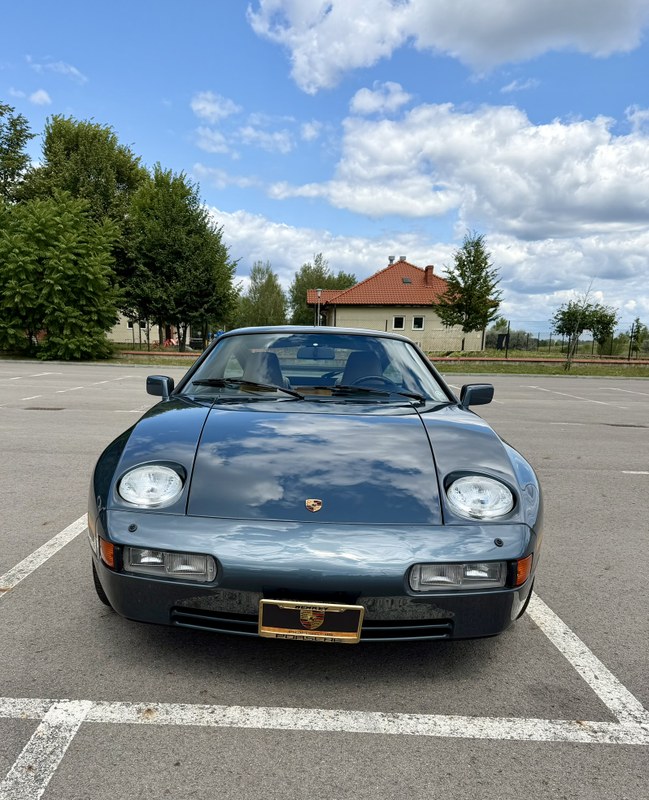 1989 Porsche 928 - 2 1989 Porsche 928 - 2