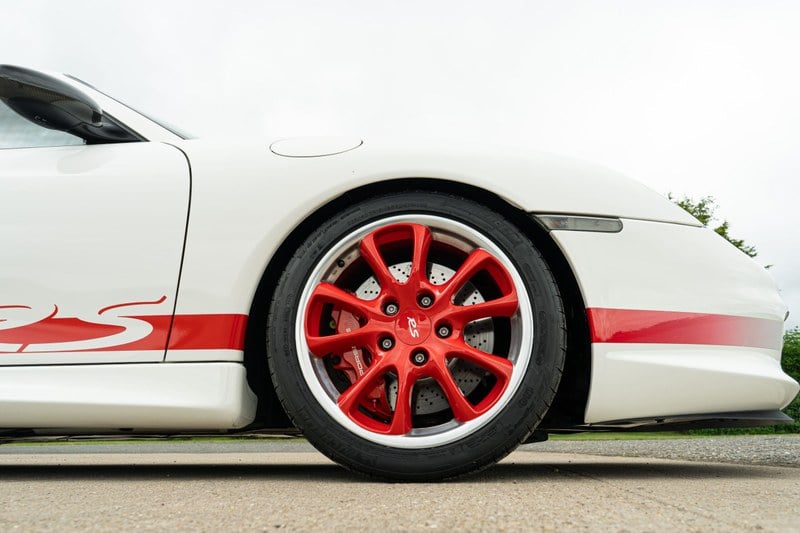 2004 Porsche 911 - 2 2004 Porsche 911 - 2