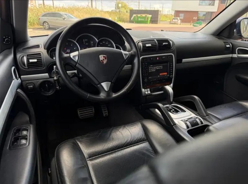 2003 Porsche Cayenne - 2 2003 Porsche Cayenne - 2