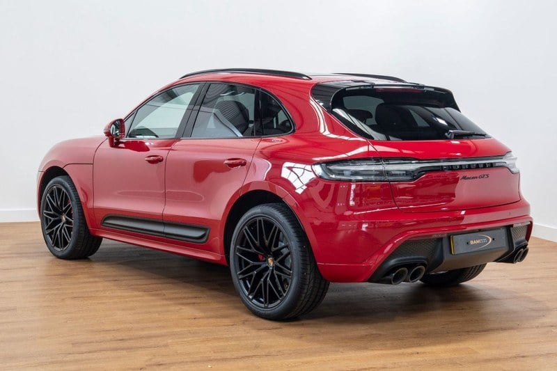 2023 Porsche Macan - 2 2023 Porsche Macan - 2