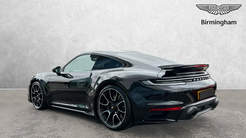 2020 Porsche 911 - 2 2020 Porsche 911 - 2