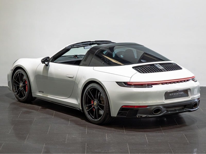 2021 Porsche 911 - 2 2021 Porsche 911 - 2