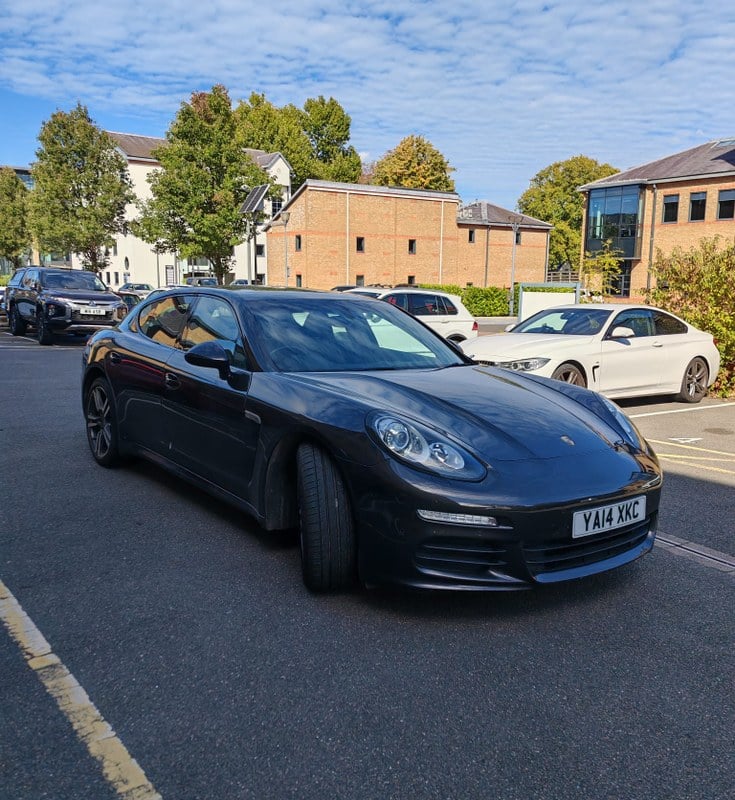 2014 Porsche Panamera - 2 2014 Porsche Panamera - 2