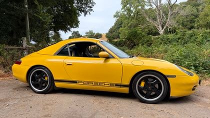 Porsche 911 Carrera 4