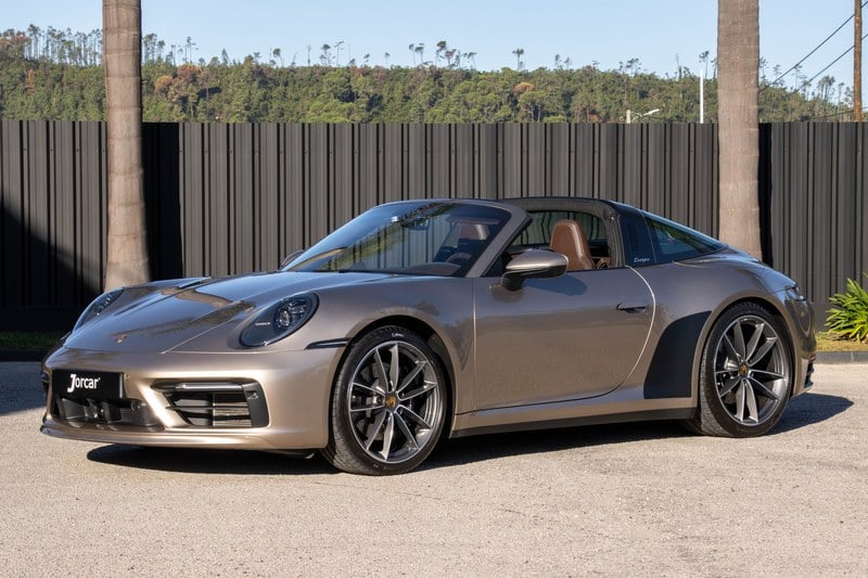 2021 Porsche 911 - 1 2021 Porsche 911 - 1